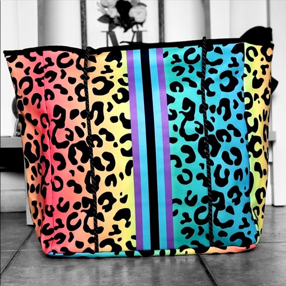 ❗️NEW❗️Vibrant Color Tote - Picture 8 of 9